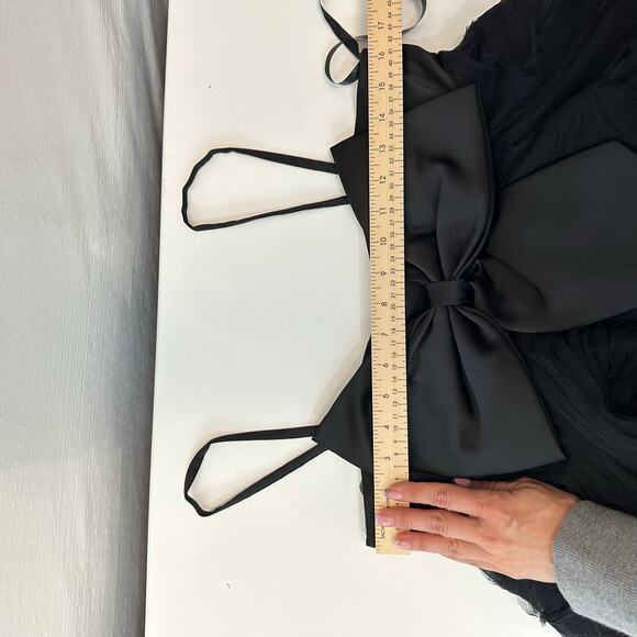 MAC DUGGAL Dress Evening Gown Black Mini Tulle Satin Bow Fit Flare Sz 6 Cupcake - Picture 12 of 12